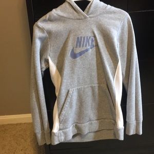 Nike hoodie- youth xl 14-16 great used condition